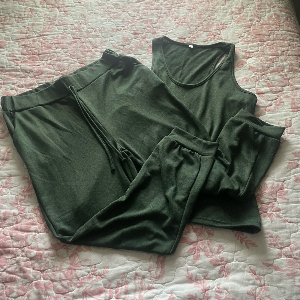Green Lounge Set